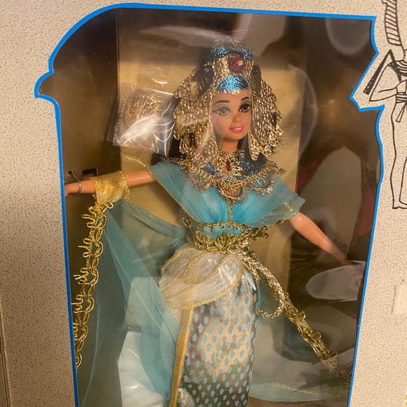 Barbie - Picture 3 of 3